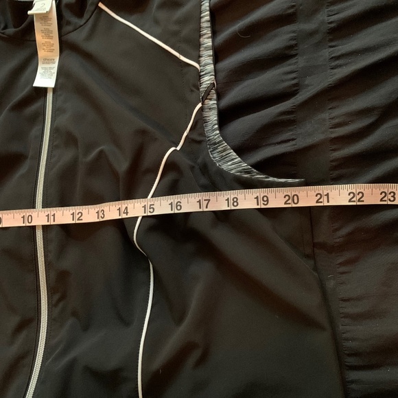 COPY - Zenergy Golf Chicos reversiable zip up vest Sz 2 - Picture 15 of 16